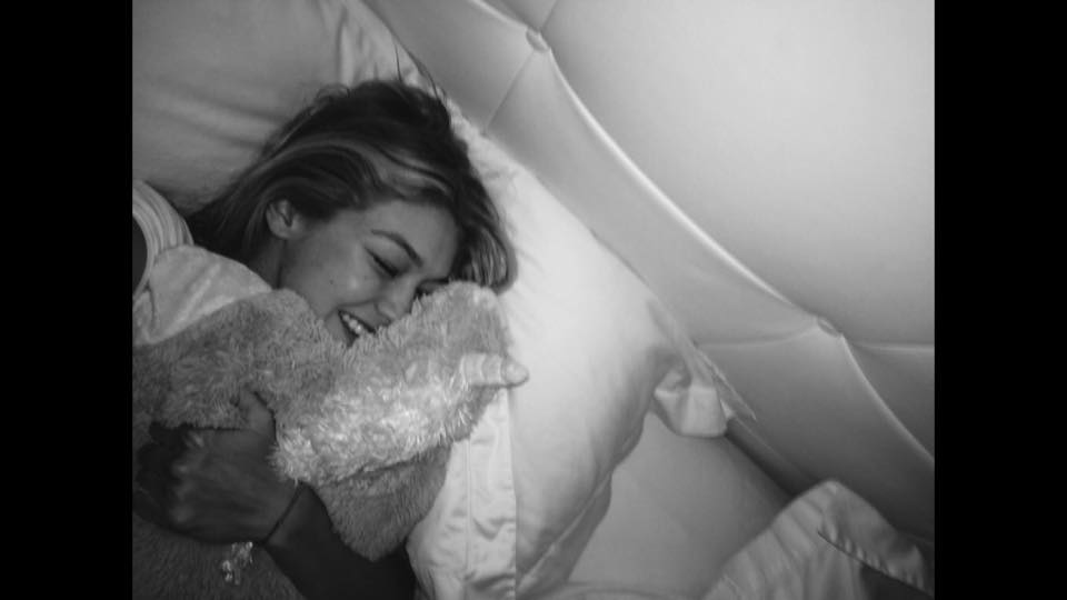 Gigi Hadid poate sparge un zid cu pumnii! Blonda s-a lăsat de modeling pentru box / FOTO&VIDEO