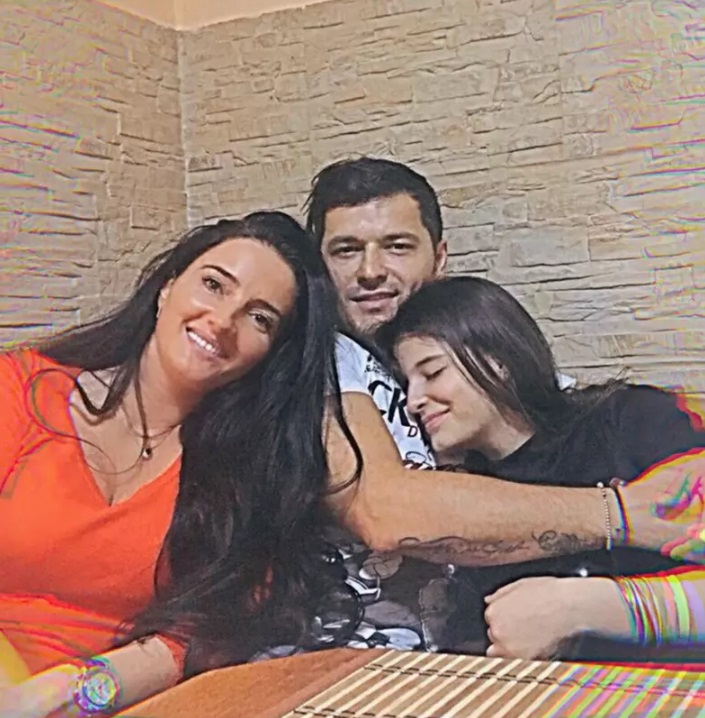 Imagini rare cu Ami Teiceanu, femeia care l-a făcut tată pentru prima oară pe Liviu Vârciu. A împlinit 44 de ani