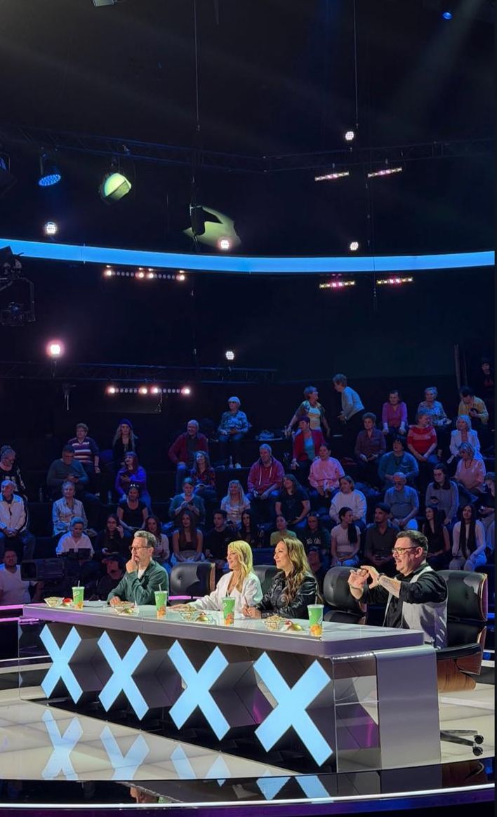 Andi Moisescu și pisica de la Românii au talent