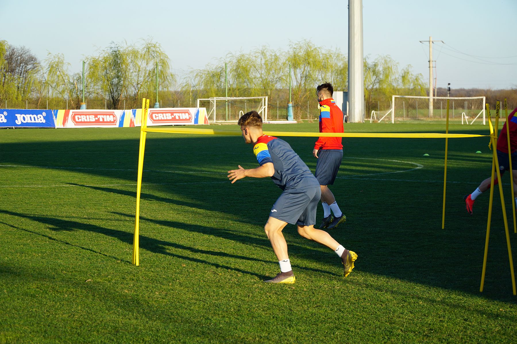 Naționala de tineret U21 s-a antrenat în premieră cu mingea oficială Euro 2019