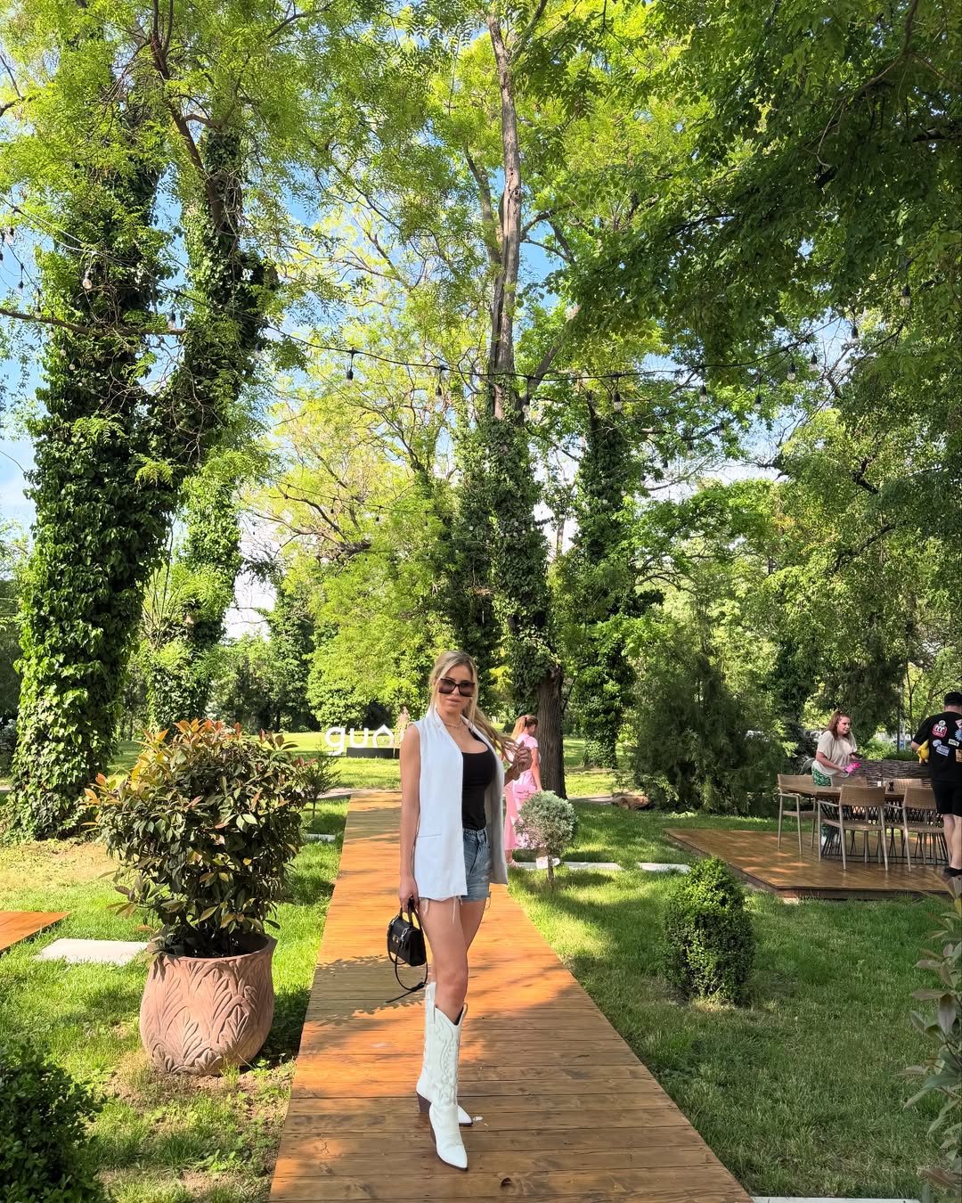 Altă concurentă de la „Insula Iubirii” atacată în ziua în care Teodora Marcu a murit în Cosmopolis. Poliția a intervenit de patru ori: „Se putea întâmpla o tragedie”
