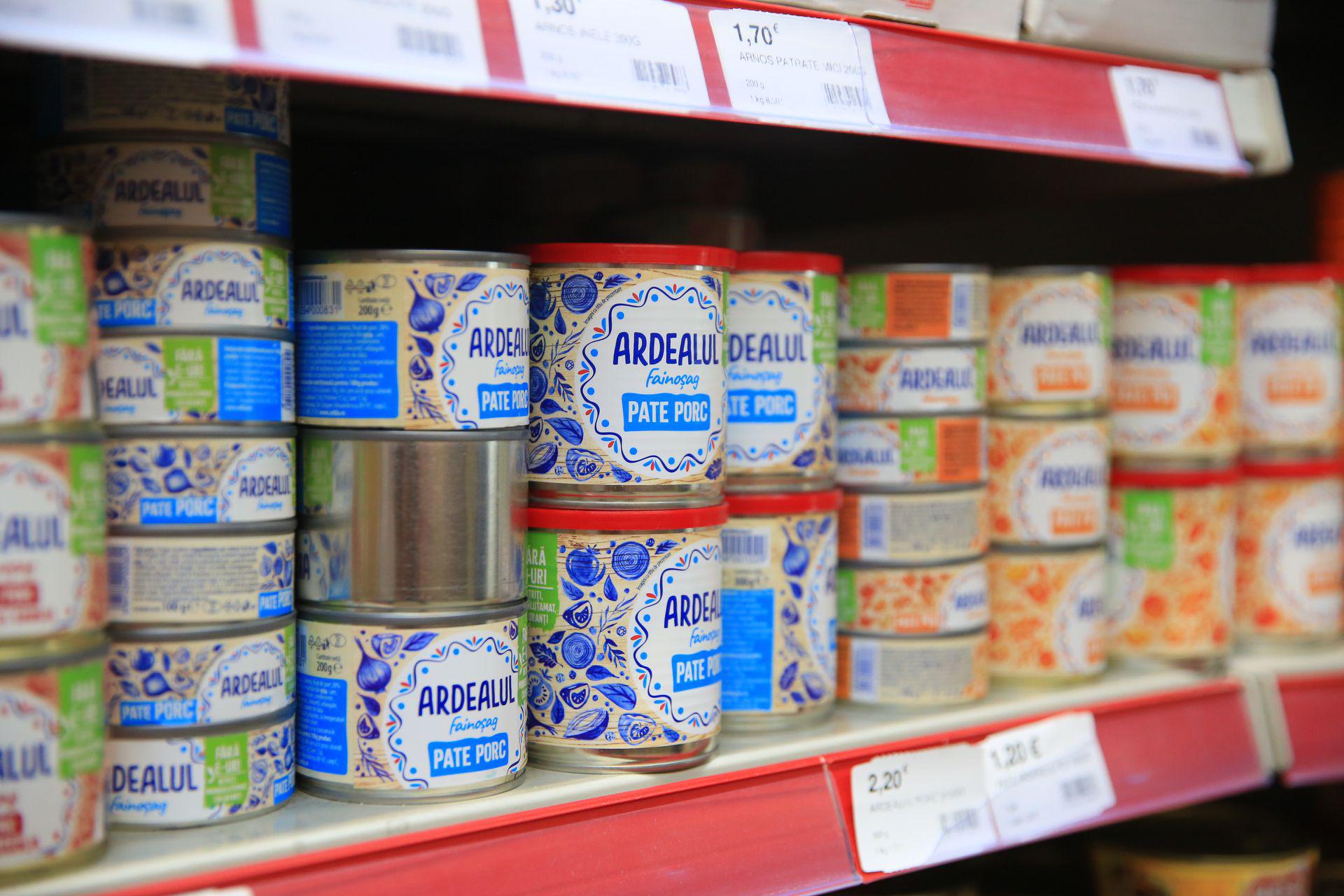 Cât costă kilogramul de urechi de porc și pateul de ficat în magazinul din Austria al unui comerciant român