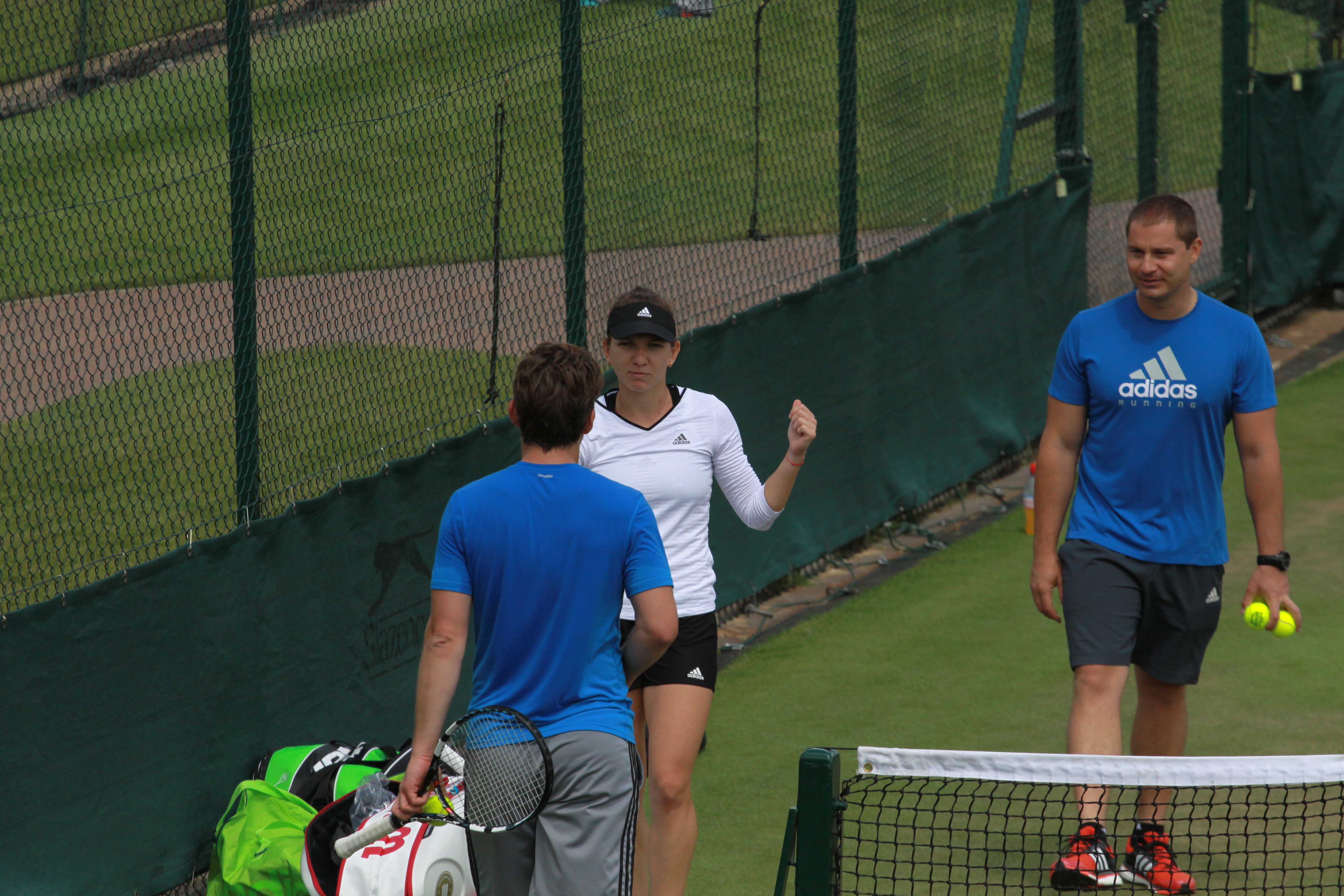 GALERIE FOTO/ Simona Halep s-a antrenat sub privirile lui Țiriac