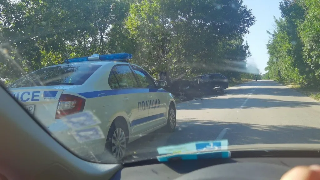 Două mașini românești, distruse de un șofer ucrainean, în Bulgaria. Doi morți și trei răniți grav
