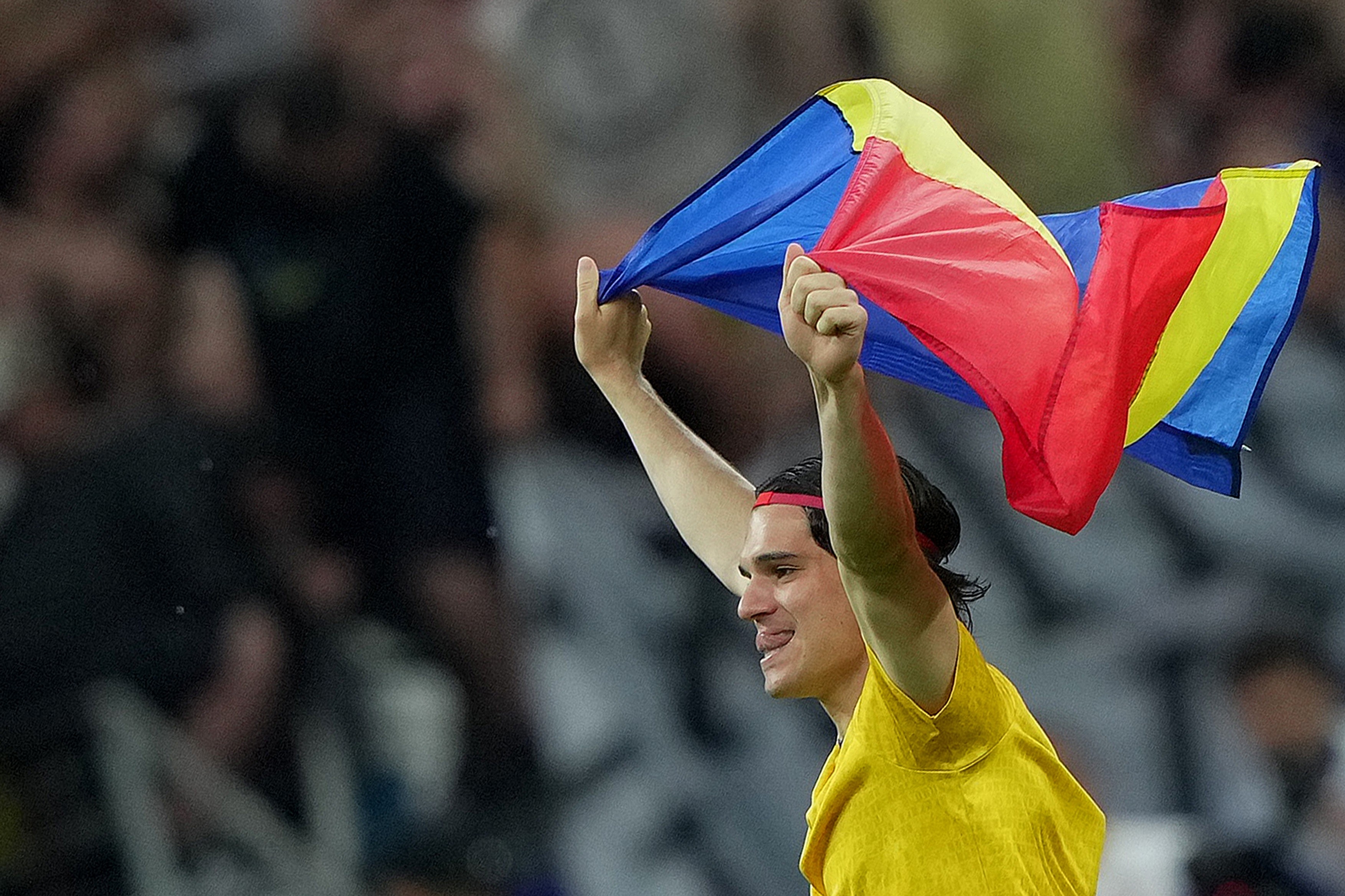 Ianis Hagi, lider de galerie. Imaginile bucuriei calificării naționalei în „optimile” Euro 2024