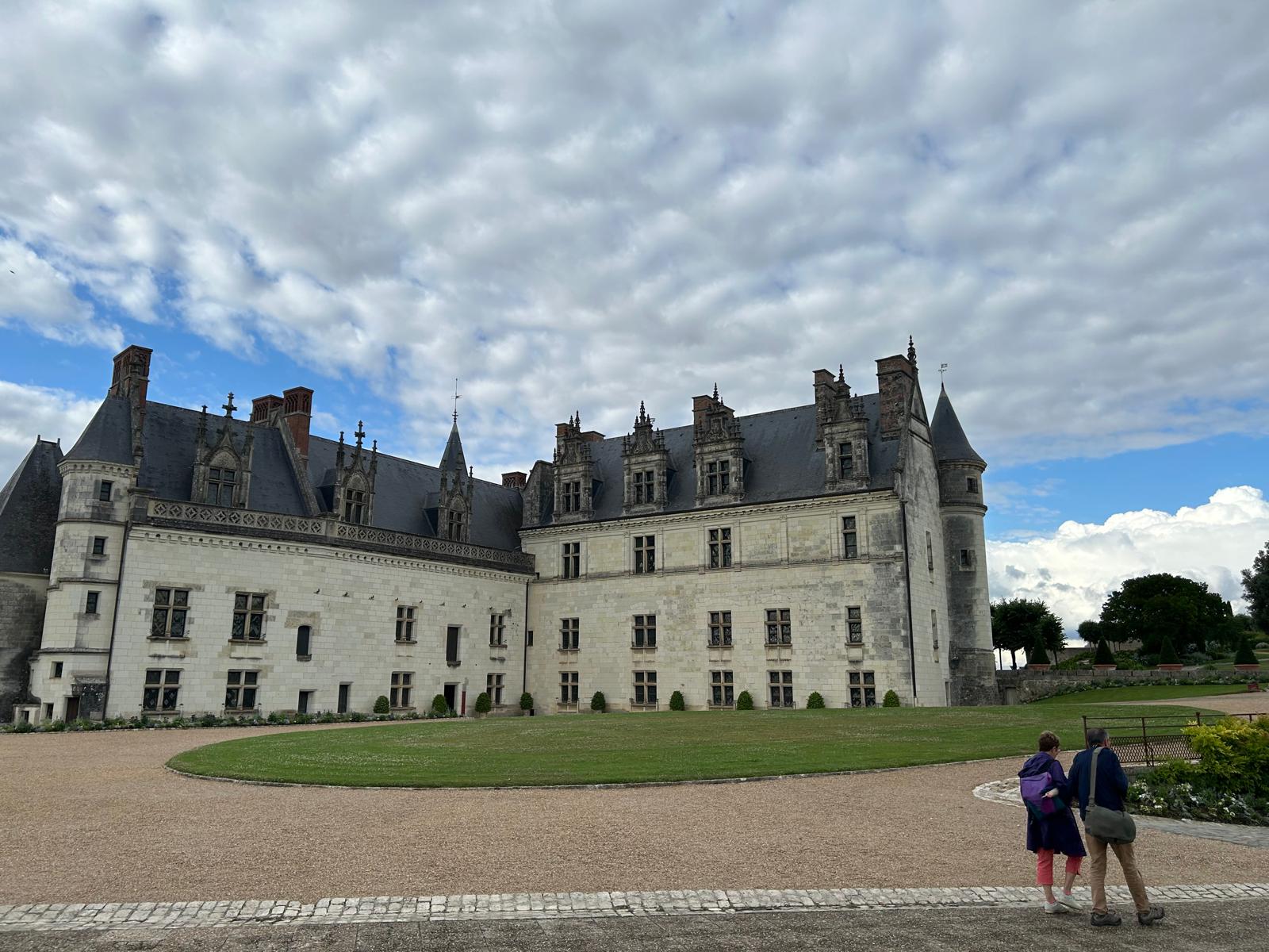 Ce muzee să vezi în Franța. De la Vagonul Armistițiului la casa natală a lui De Gaulle și Maison Léonie a lui Proust, de la Château de Saché Balzac la nuga și Nationale 7. Plus Amboise, câteva plaje și un munte