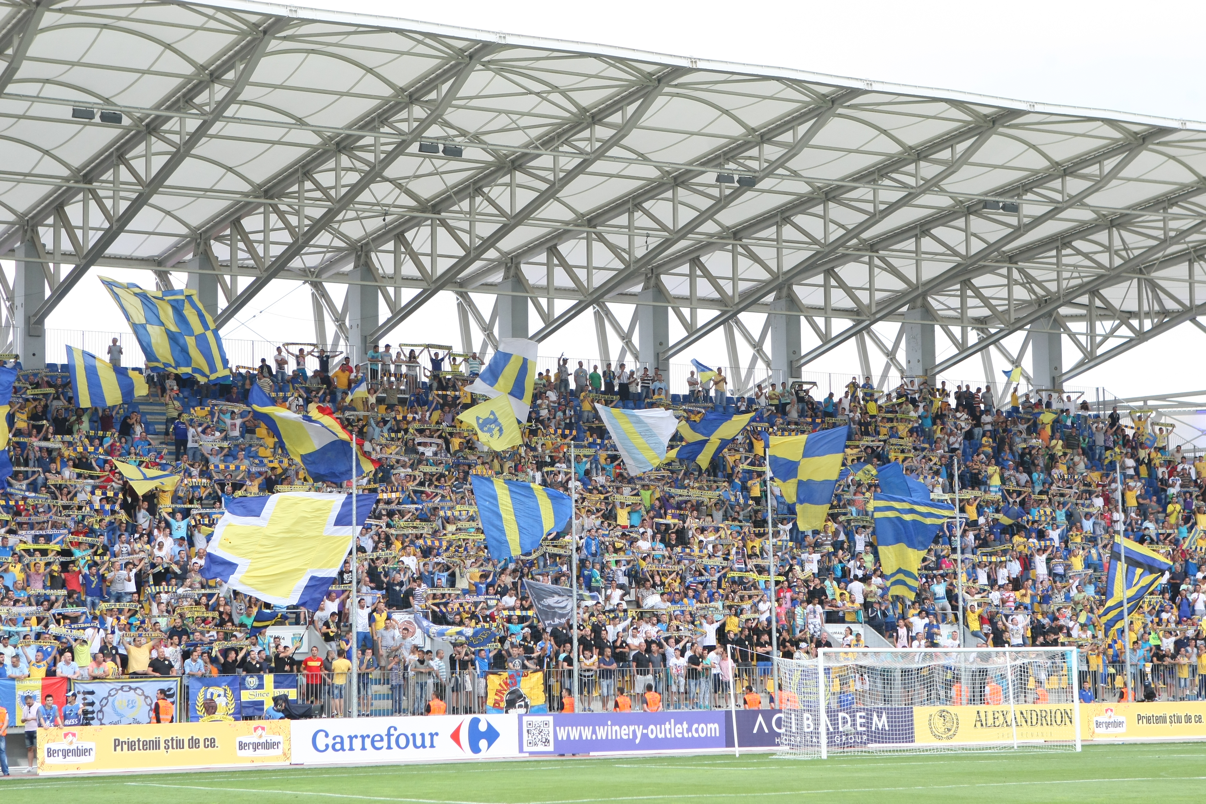 VIDEO&FOTO/ LIGA EUROPA: PETROLUL - FLAMURTARI 2-0. Succes pe final!