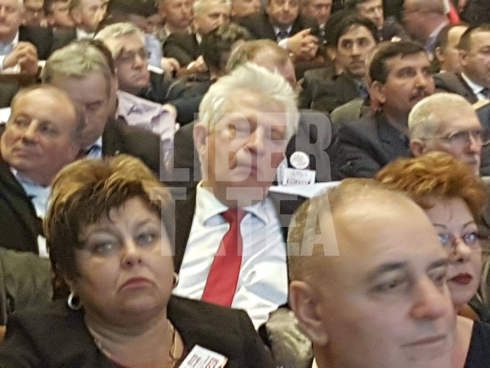 Fotografia zilei, cu Dragnea și Dăncilă. Congresul PSD, în imagini / GALERIE FOTO
