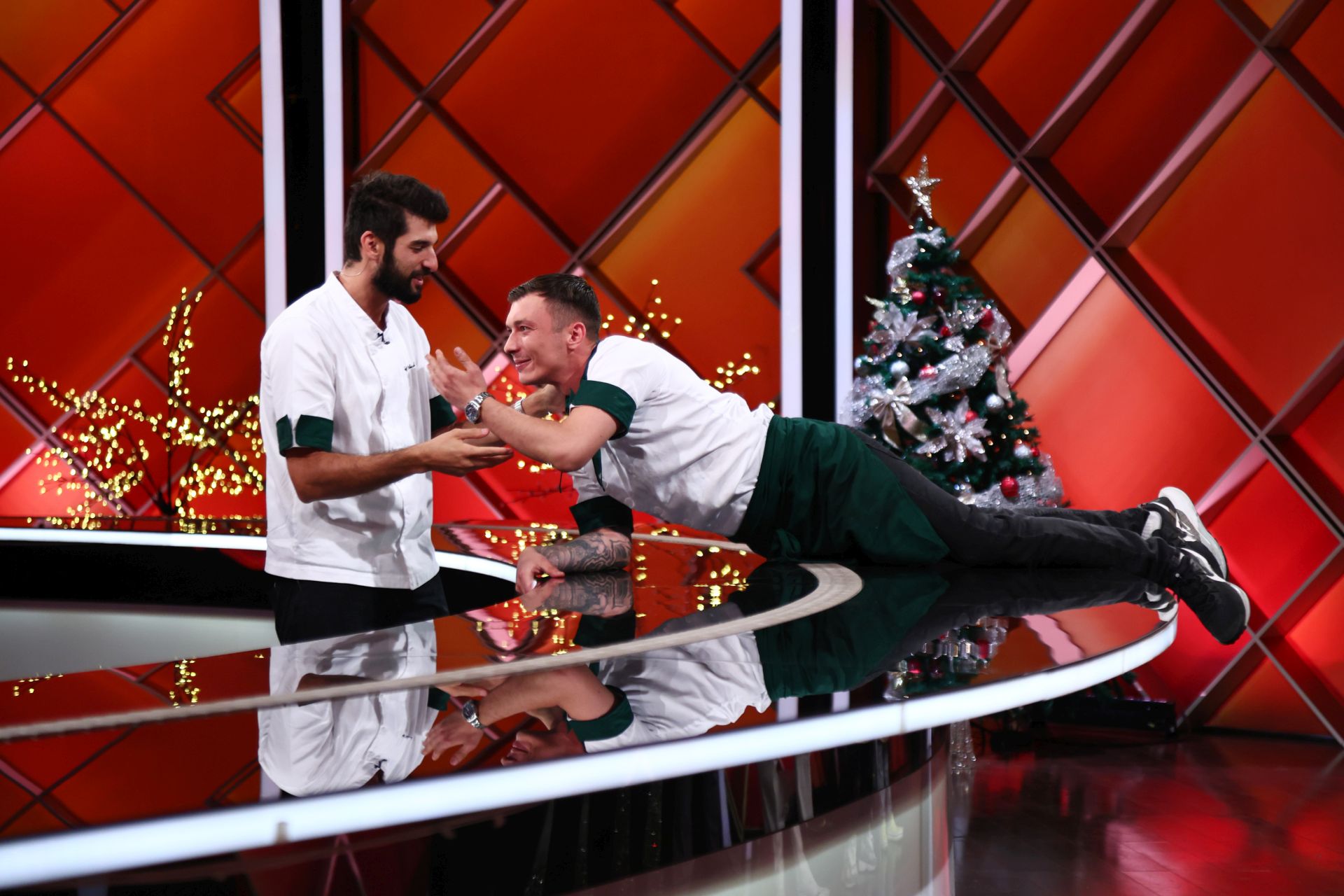 Semifinaliștii Chefi la cuțite, sezonul 14. Emoții uriașe în această seară: competiția își desemnează finaliștii