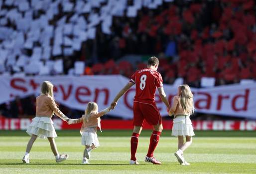 Momente emoționante la retragerea lui Steven Gerrard! / GALERIE FOTO