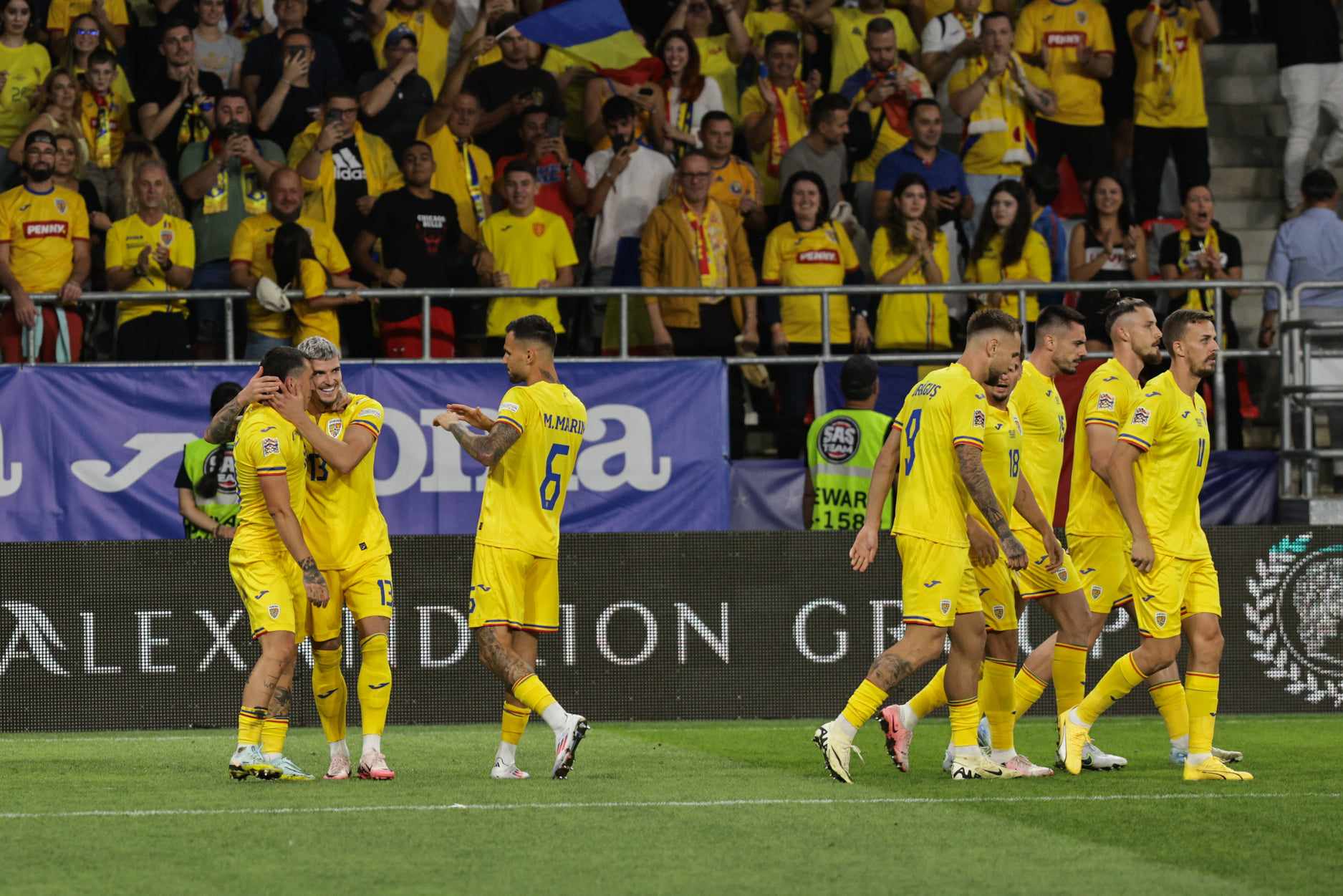 România - Lituania 3-1, în Liga Națiunilor. Schimbările lui Mircea Lucescu au adus victoria. VAR ne-a salvat de două ori