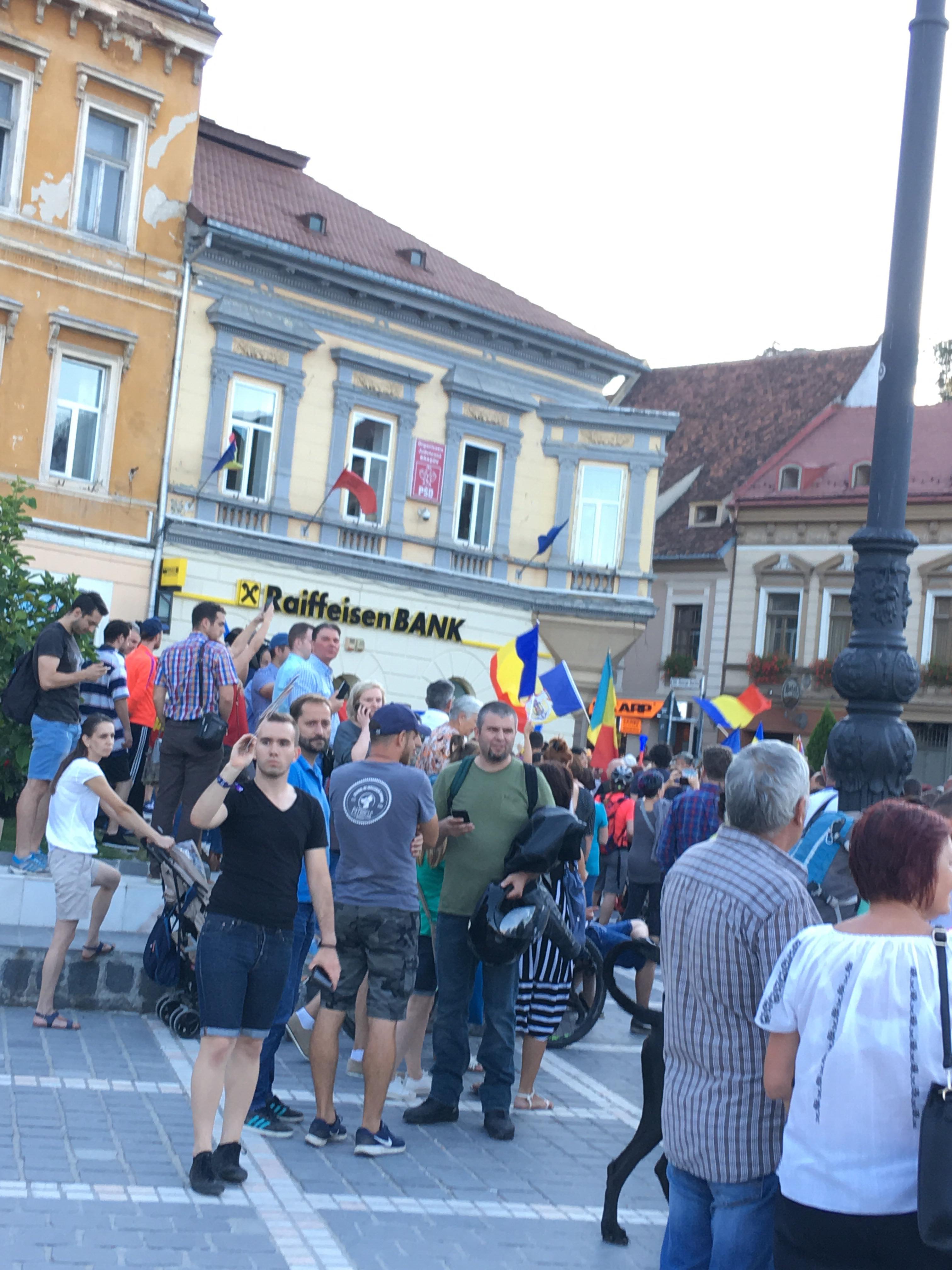 Manifestații de amploare pentru susținerea Mitingului Diasporei de la București în Sibiu, Braşov, Iaşi şi Bistriţa și Timișoara