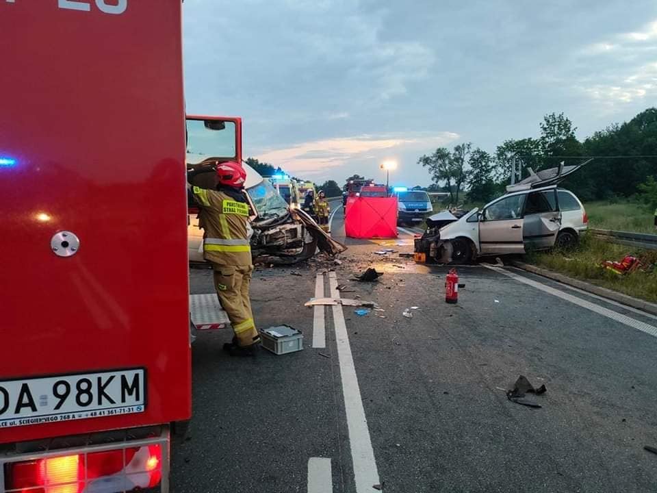 Trei români au murit într-un groaznic accident în Polonia. Încă unul e în spital, grav rănit