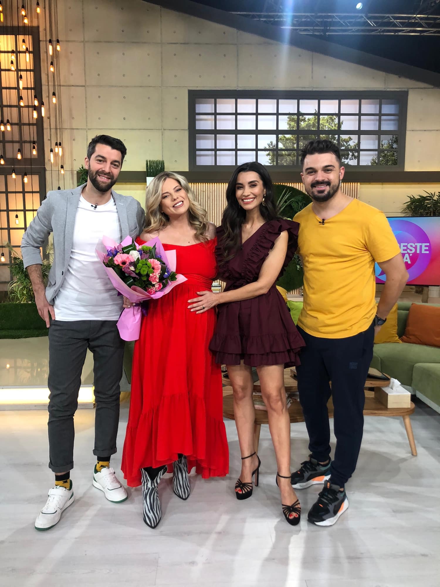 Roxana Hulpe, prezentatoarea Știrilor PRO TV, a născut. Ce nume va purta fetița ei. „Dumnezeu ne-a trimis o minune”