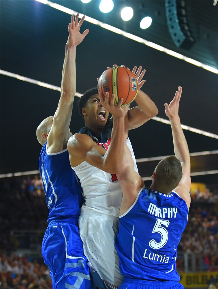 FOTO&VIDEO/ Americanii i-au umilit pe finlandezi la Mondialul din Spania. ^Brazilia a bătut Franța