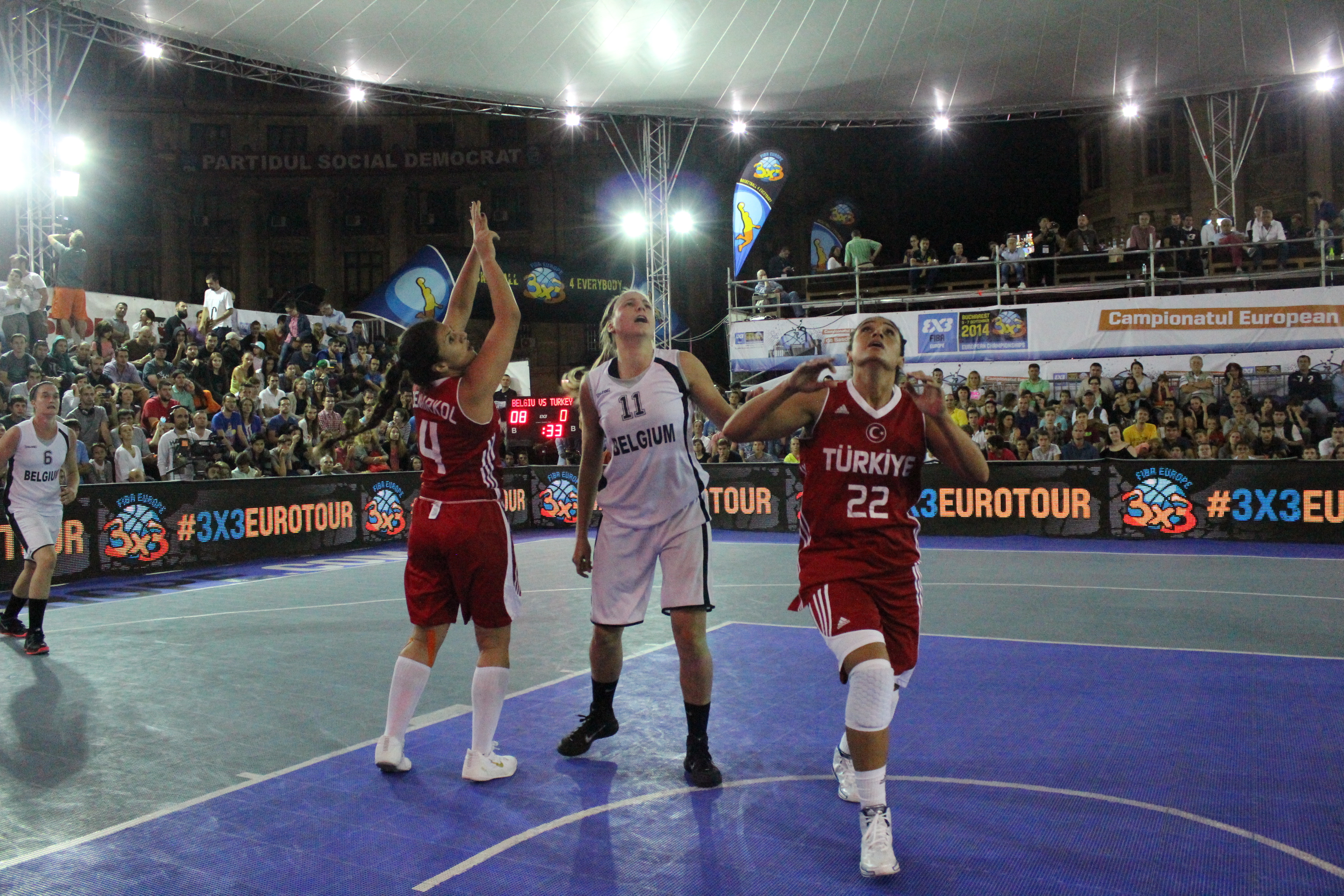 GALERIE FOTO & VIDEO / România joacă astăzi în semifinalele CE de baschet 3x3