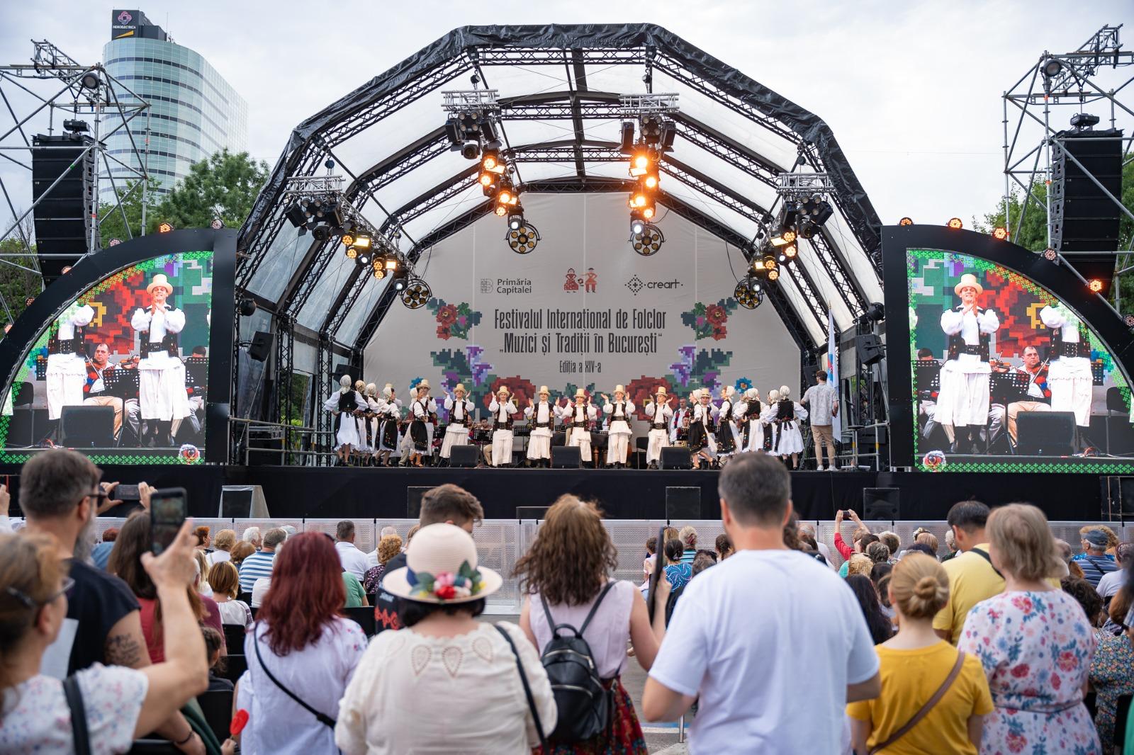Începe Festivalul Internațional de Folclor „Muzici și Tradiții în București”. Programul complet al unui weekend plin de evenimente
