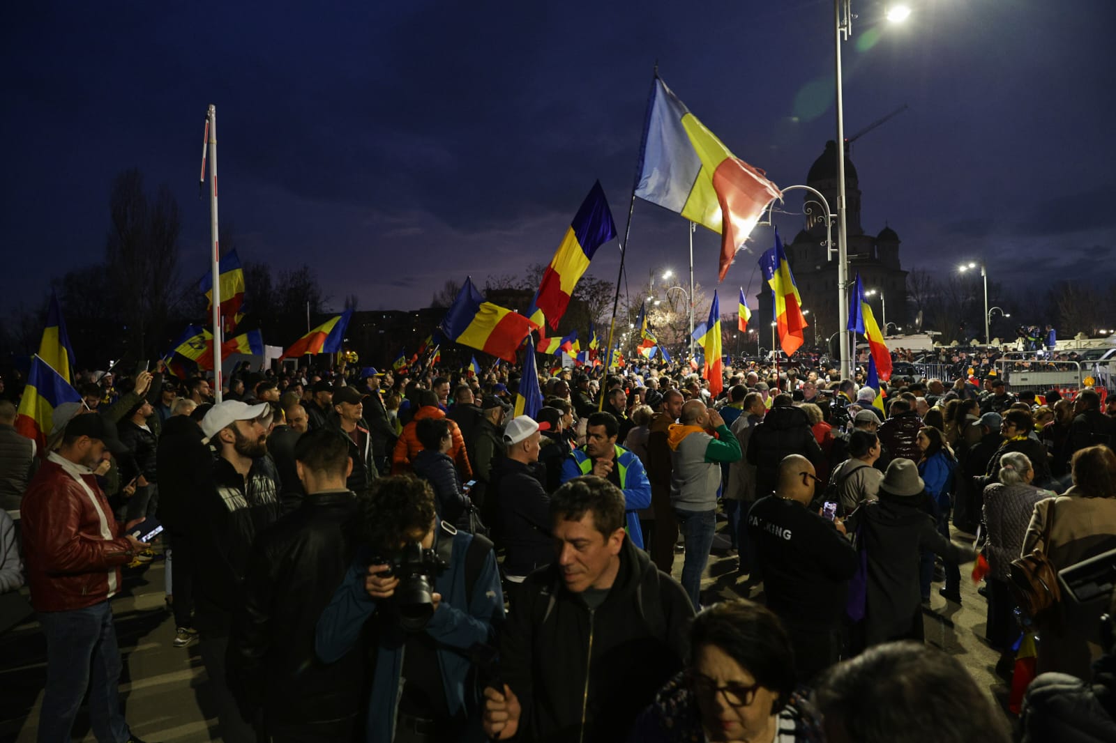 Susținătorii lui Călin Georgescu au fost în fața CCR. Curtea i-a respins contestația, nu mai are nicio șansă de a candida