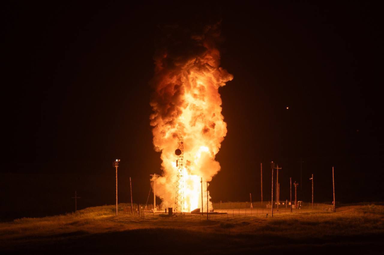 Ce e Minuteman III, racheta intercontinentală cu focoase nucleare testată cu succes de armata Statelor Unite