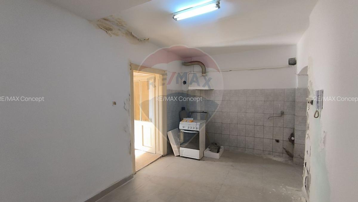 Apartament într-un palat vechi de peste 100 de ani, scos la vânzare. Cât costă locuința aflată în Cluj-Napoca