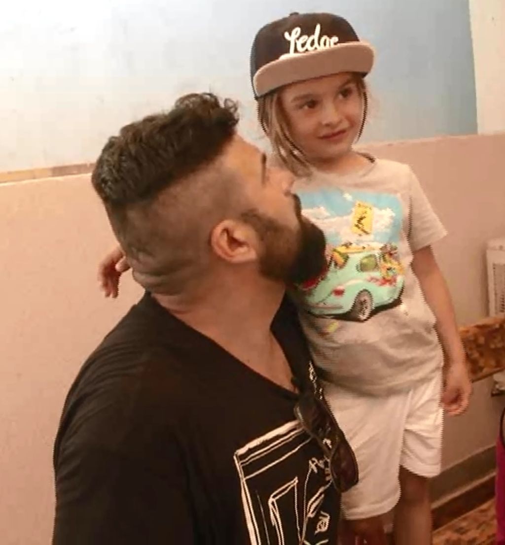 Ce băiețel frumos are coregraful Edi Stancu. Îl duce în tabără la nașul său, Nea Mărin | FOTO