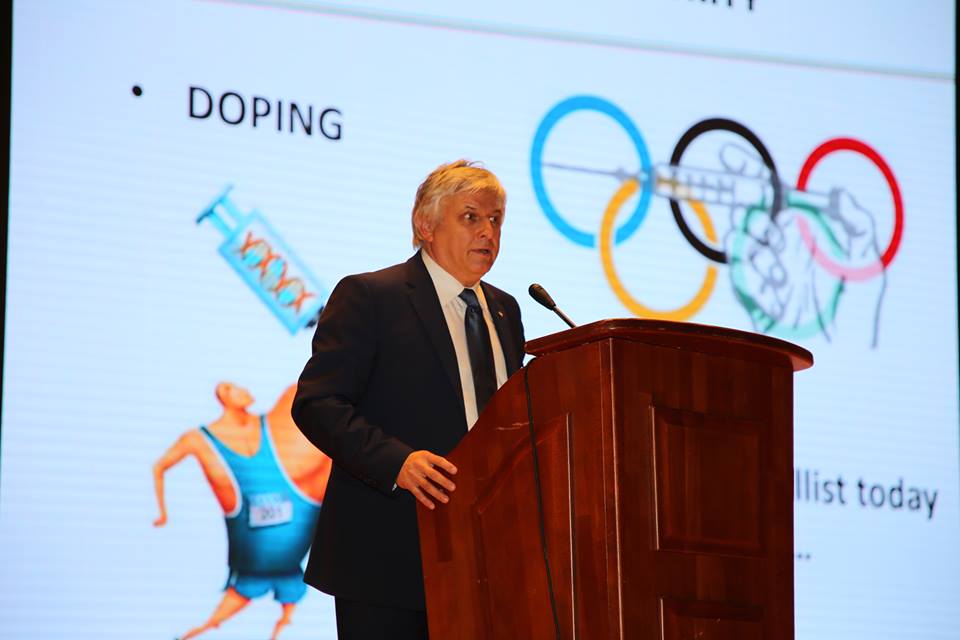 București, pe harta sportului mondial prin Forumul Sportului Românesc, eveniment ce a marcat Centenarul Marii Uniri