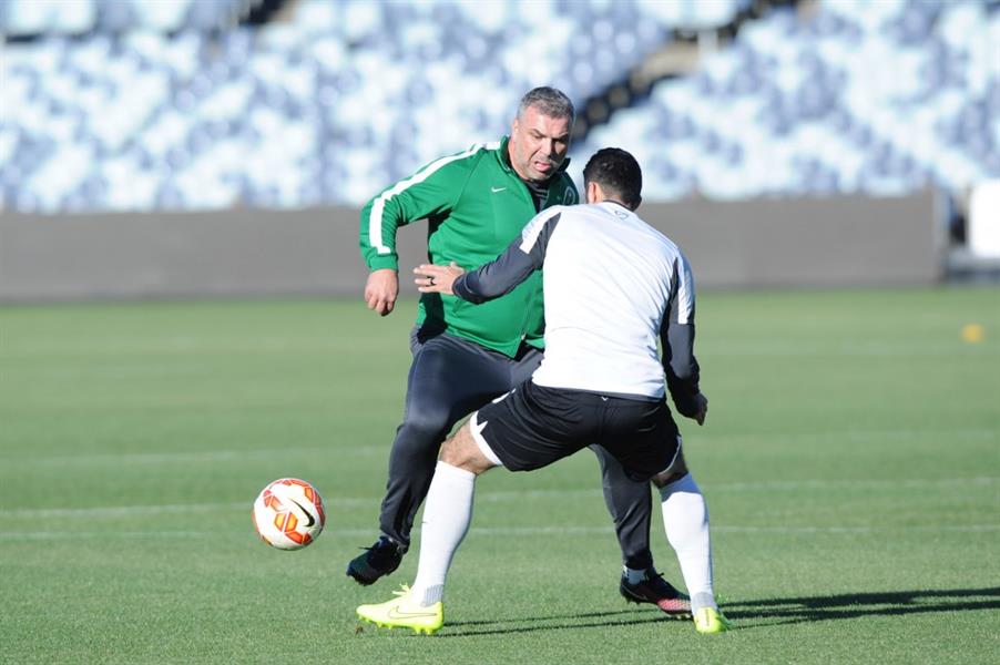 Cosmin Olăroiu a intrat deja în 2015: a întâmpinat Anul Nou în Australia / VIDEO