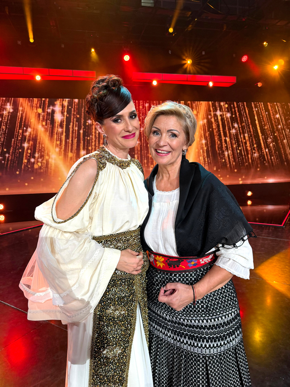 Iuliana Tudor revine la TVR 1. Ce schimbări apar în al doilea sezon al emisiunii „Petrecere… cu cântec”: „Noua mea colegă de platou”