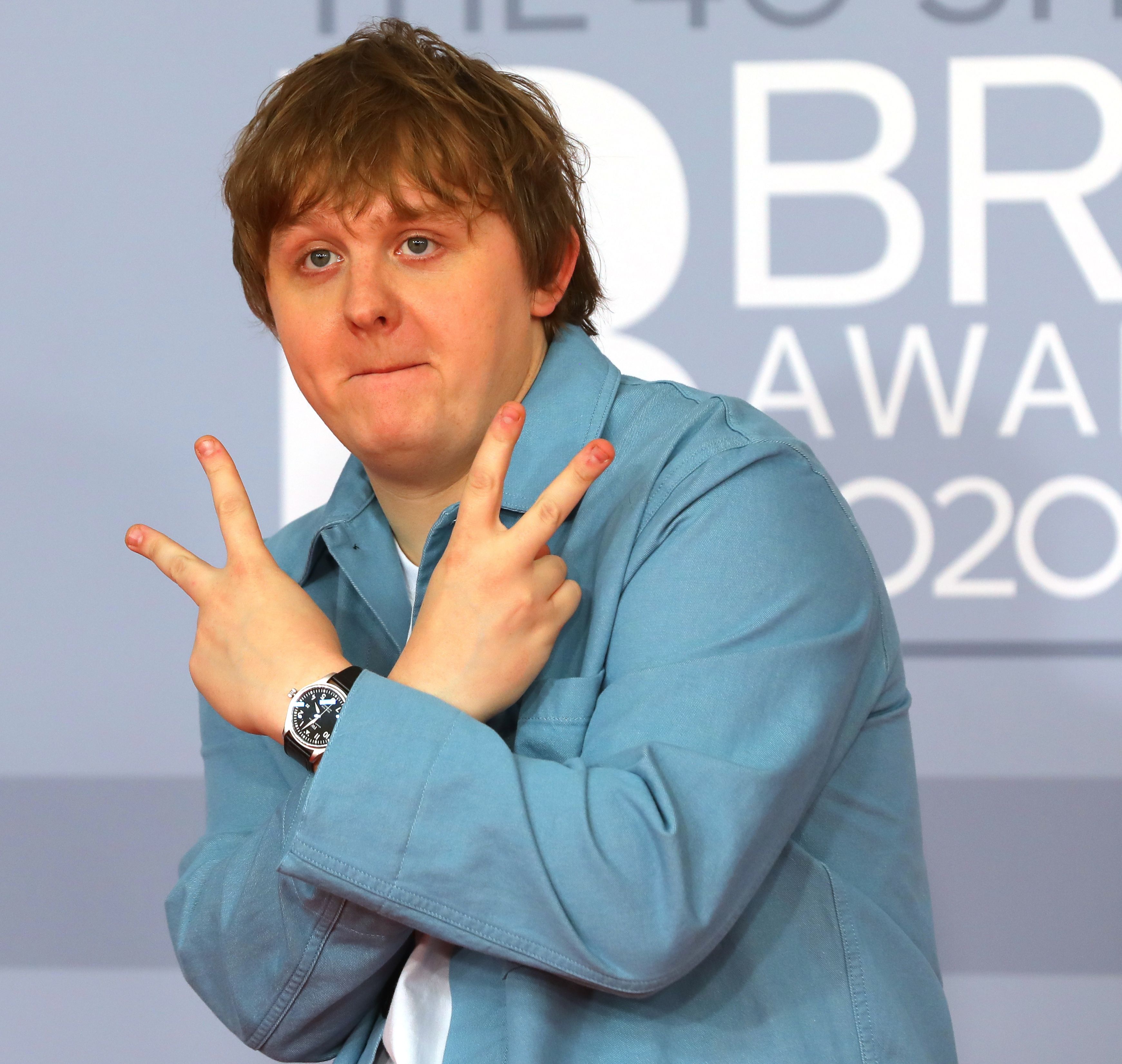 Rapperul Dave l-a atacat pe premierul Boris Johnson la Brit Awards! Câștigătorii serii și acuzele aduse premierului britanic