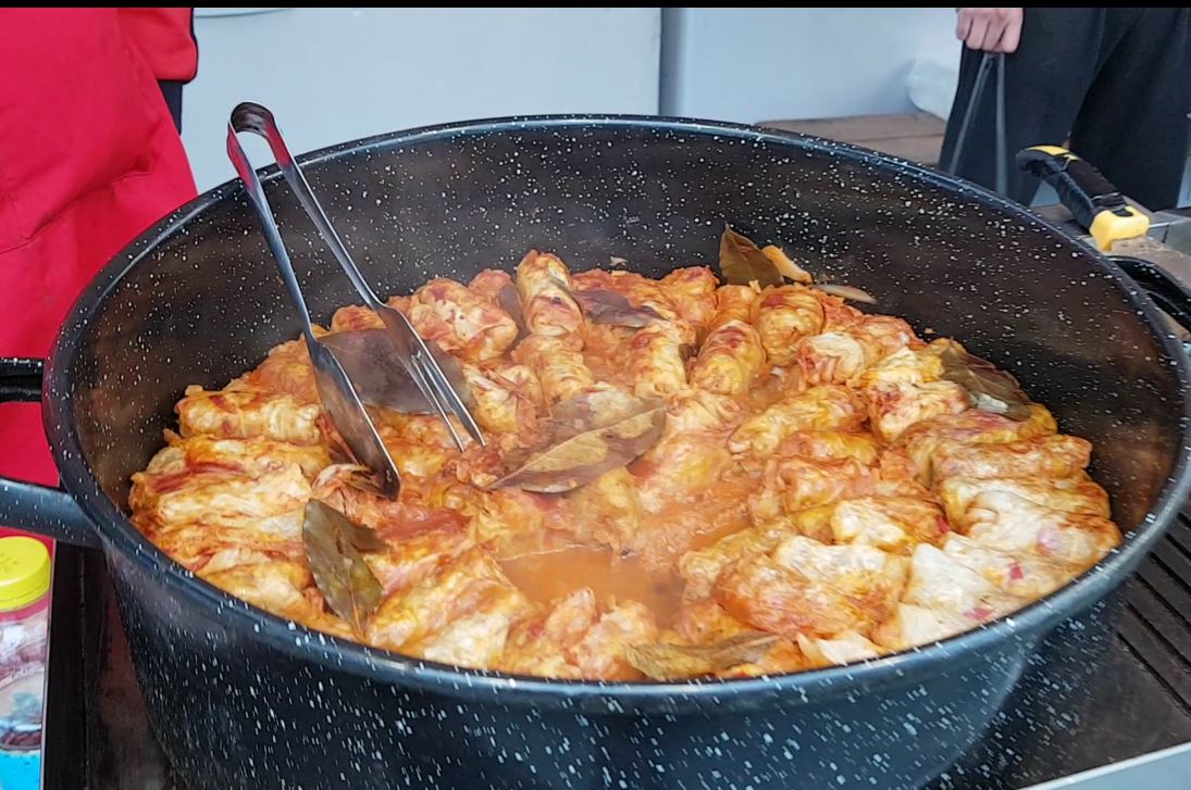 VIDEO | Postul dulce multe-aduce! ”Tăvălita”de Botoșani și must de Focșani făcut ad-hoc