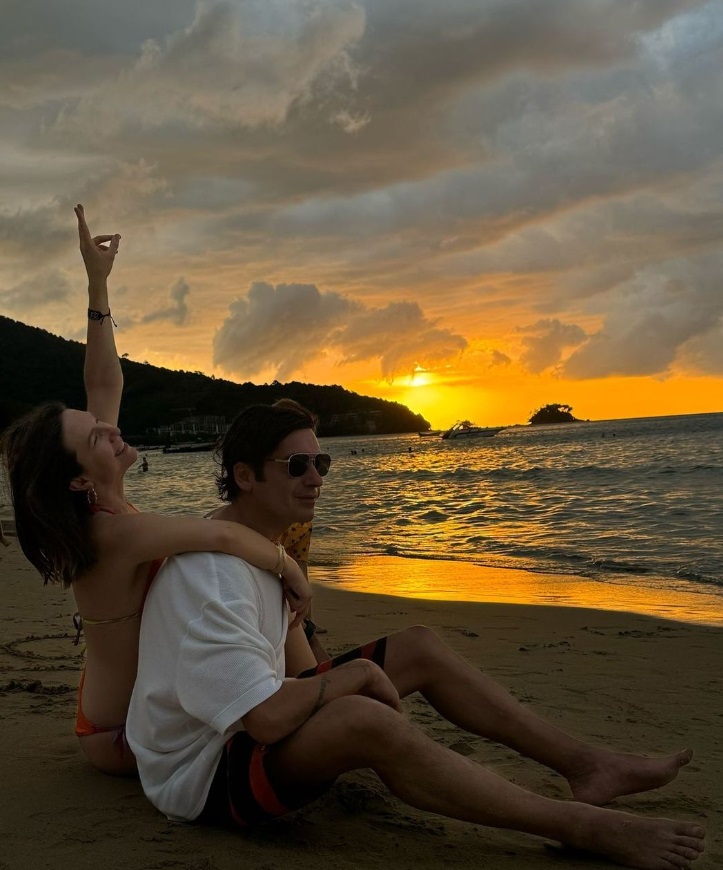 Imagini cu Adela Popescu în costum de baie, după ce a zis că e nemulțumită de silueta ei. Cum arată după ce a născut trei copii