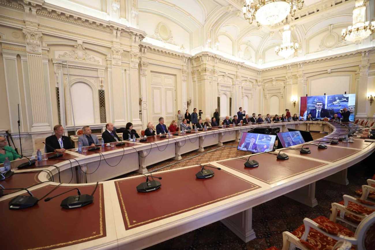 Dumitru Prunariu, singurul român care a zburat în Cosmos, aniversat în Senat după 45 de ani de la misiunea Soyuz 40