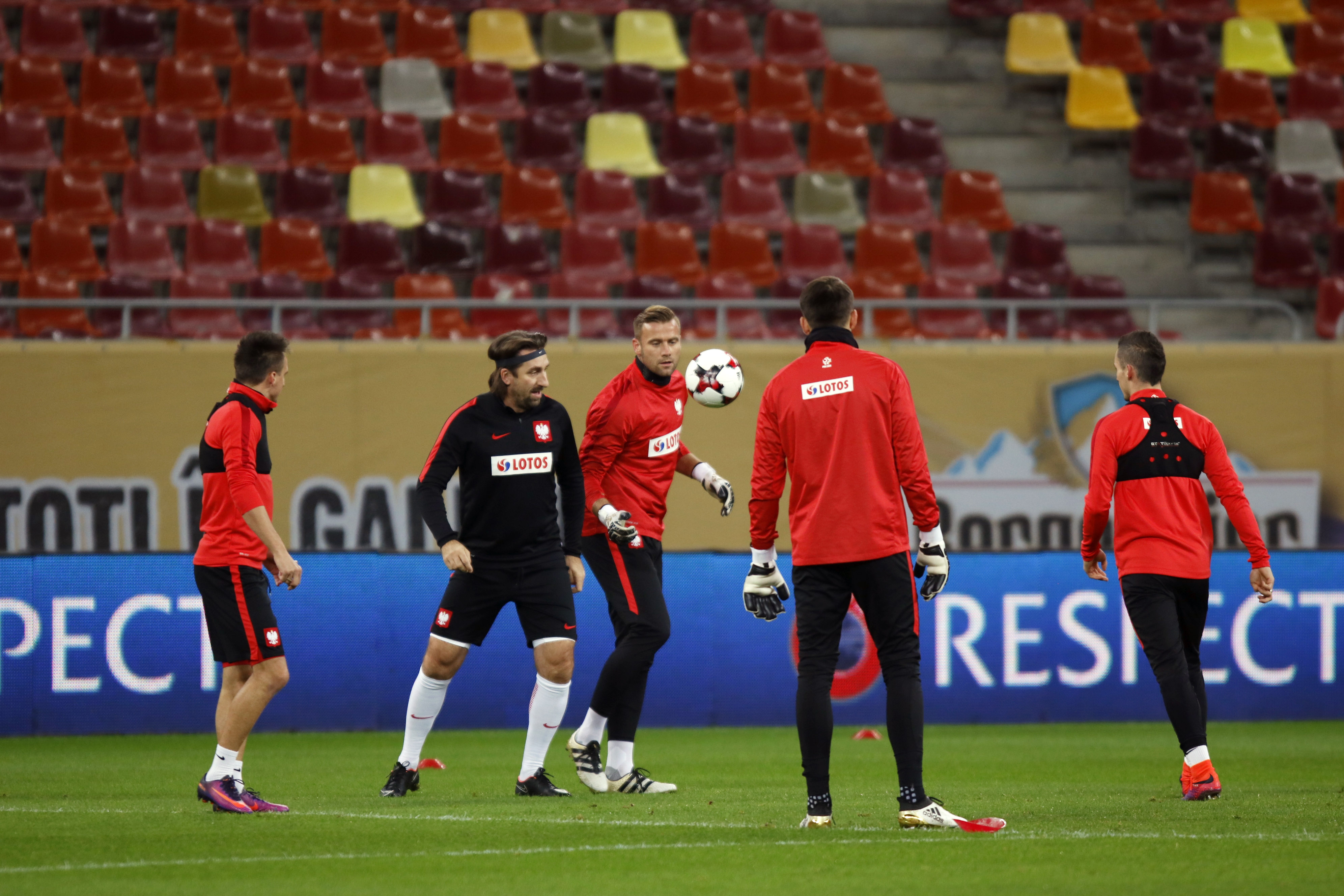 România - Polonia (vineri, 21.45, TVR 1). Leşii s-au ”dezmorţit" pe Arena Naţională / FOTO