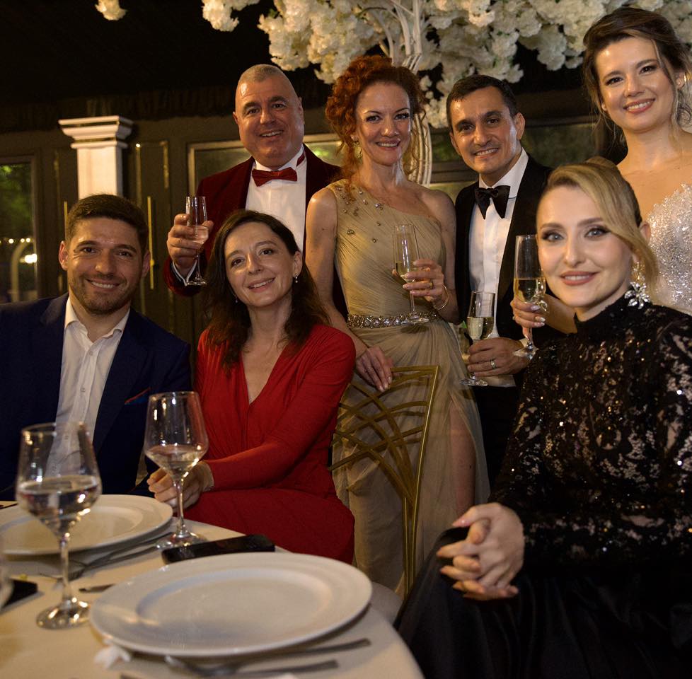 Cum a apărut Alina Sorescu la nunta lui Marian Drăgulescu cu Simona Carmen. Cântăreața a avut și un mesaj după eveniment