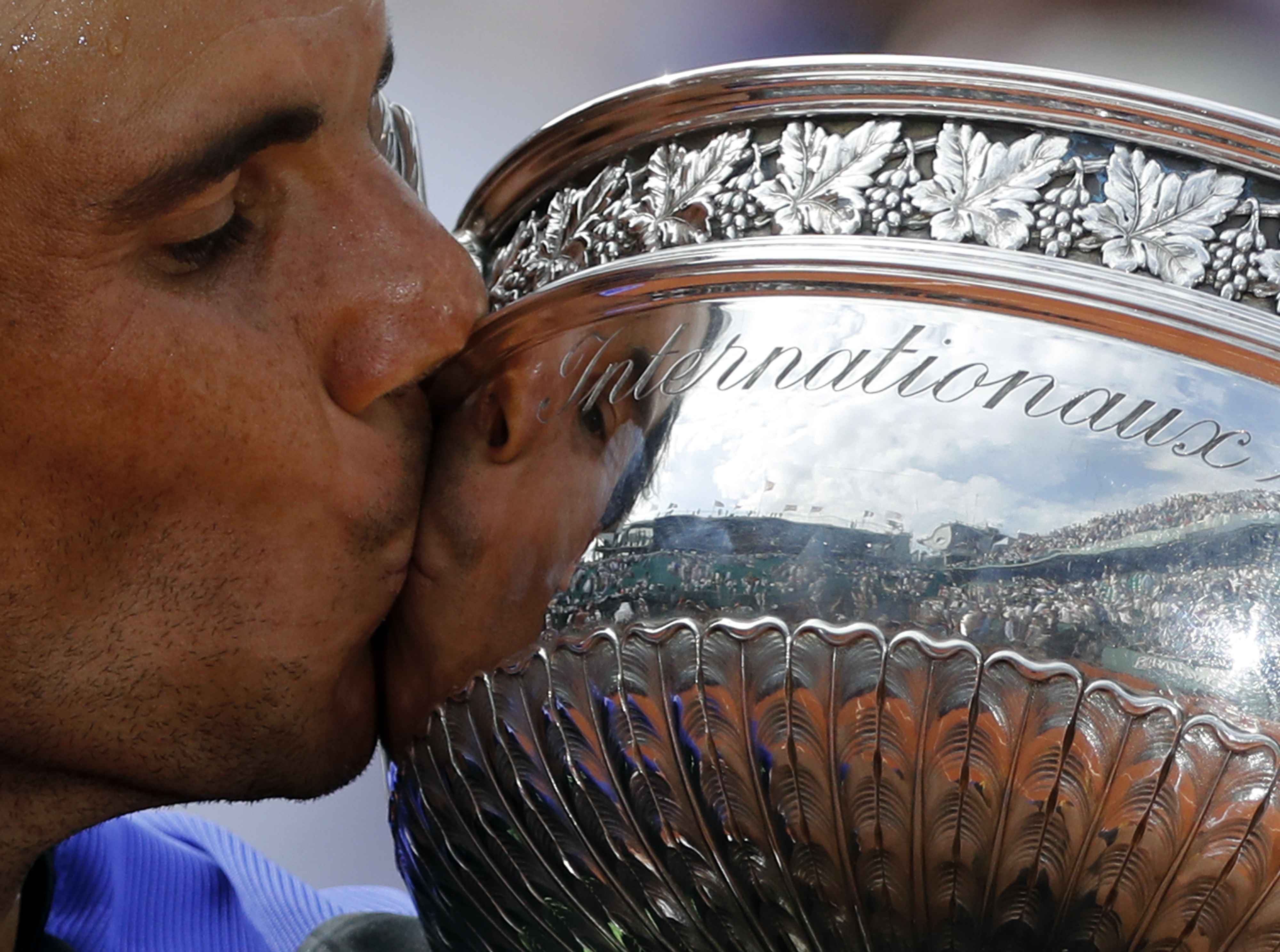 Finala masculină de la Roland Garros: Nadal - Wawrinka 6-2, 6-3, 6-1. Rafa n-a pierdut niciun set tot turneul! NaXal! Spaniolul, al 10-lea titlu la Paris! GALERIE FOTO