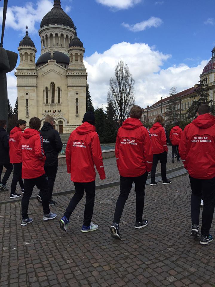 Fotbaliștii danezi au făcut o scurtă plimbare de relaxare prin Cluj | FOTO&VIDEO