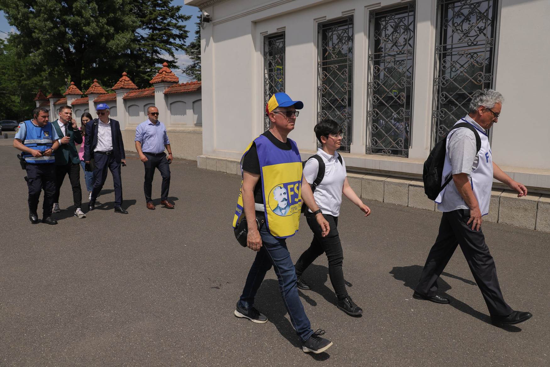 Al doilea protest major al cadrelor didactice. Ce le-a promis Iohannis sindicaliștilor, în a doua săptămână de grevă, în timp ce profesorii protestau la Palatul Cotroceni