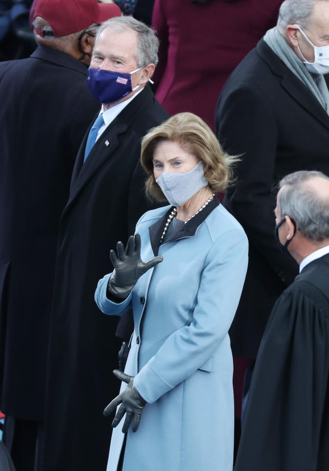 Kamala Harris a ales creaţii ale unor designeri americani la ceremonia de învestitură