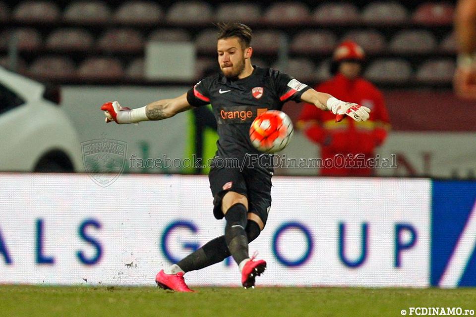 Liga 1. Dinamo - FC Viitorul 1-5. Trupa lui Hagi a predat o lecţie de fotbal în Ştefan cel Mare. A fost cea mai drastică înfrângere a alb-roşiilor din ultimii 30 de ani / GALERIE FOTO&VIDEO