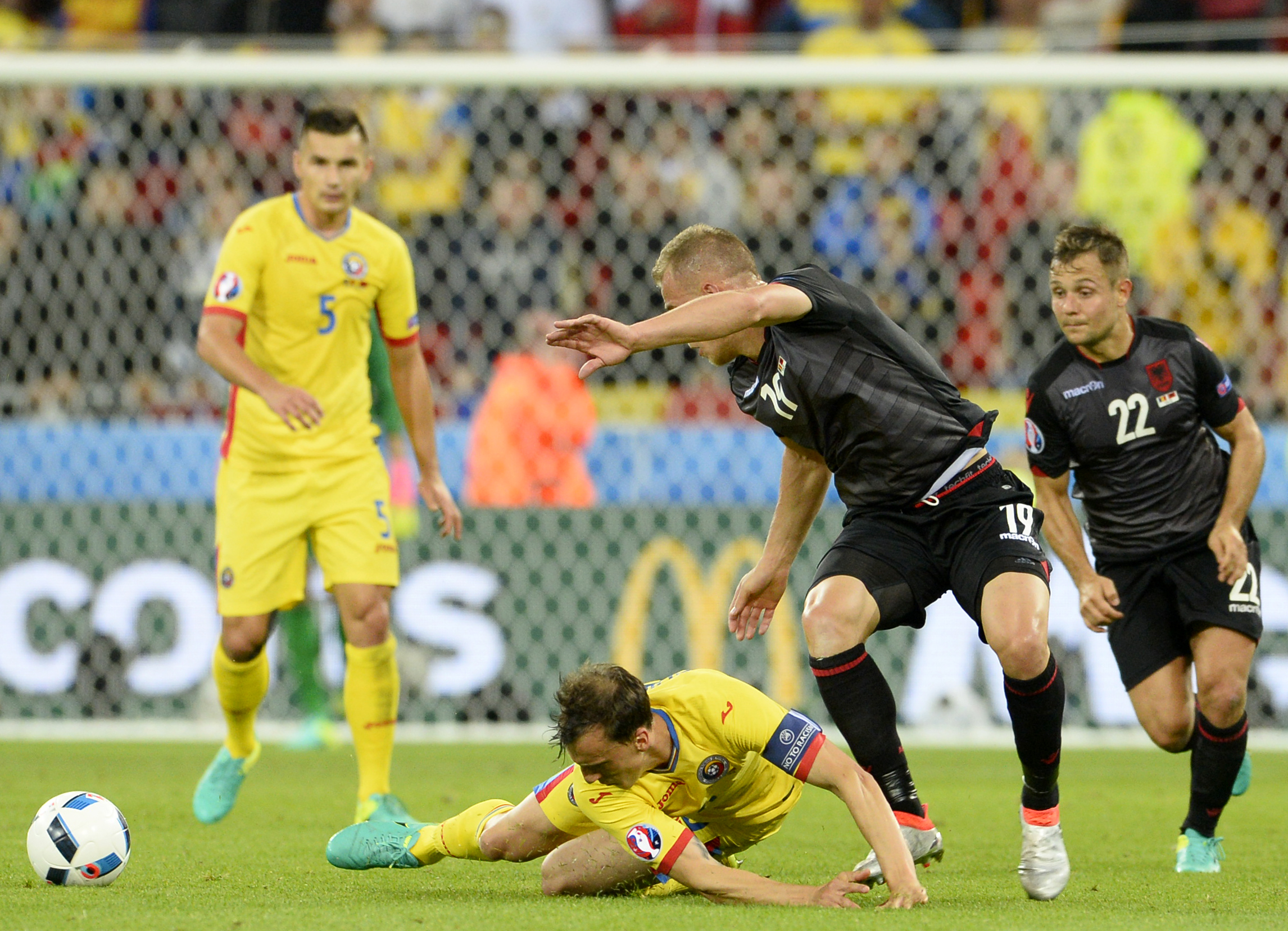 Euro 2016. România - Albania 0-1. Eliminare istorică! Cea mai slabă națională a noastră prezentă la turneele finale! LIVE BLOG