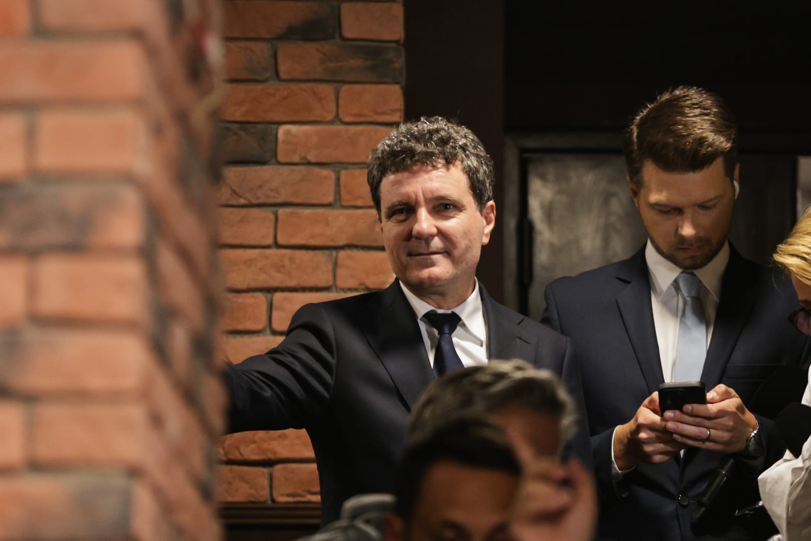 LIVE TEXT Alegeri prezidențiale 2025, turul 2 - 18 mai. Peste 11 milioane de români au votat. Nicușor Dan l-a învins pe George Simion, conform exit-poll-urilor