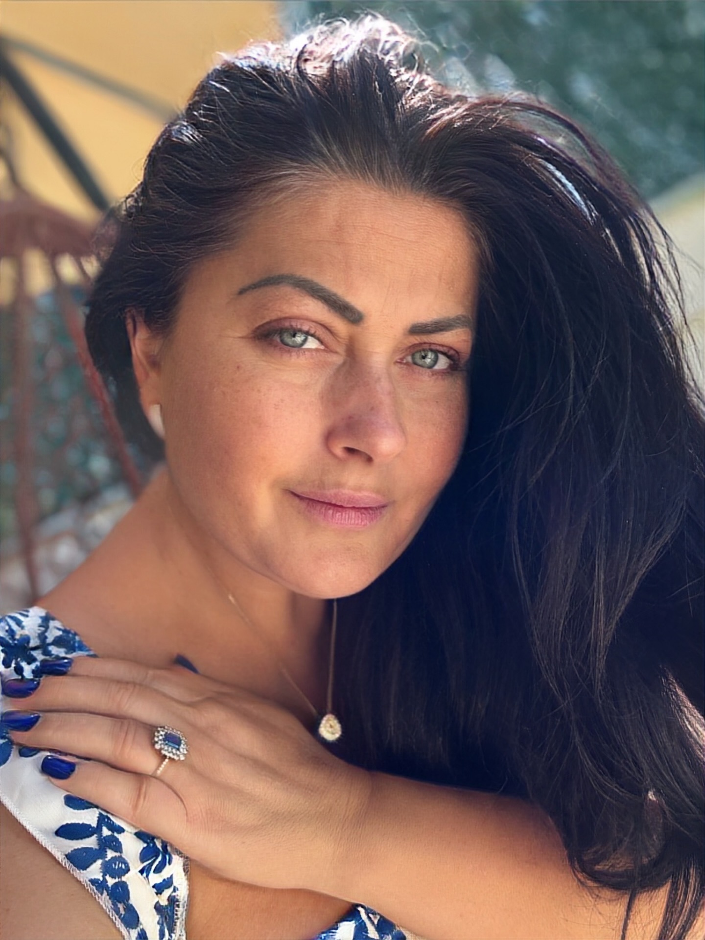 Imagini cu Gabriela Cristea în costum de baie, la plajă. Se bucură de o escapadă pe litoralul românesc alături de Tavi Clonda și fetițele lor