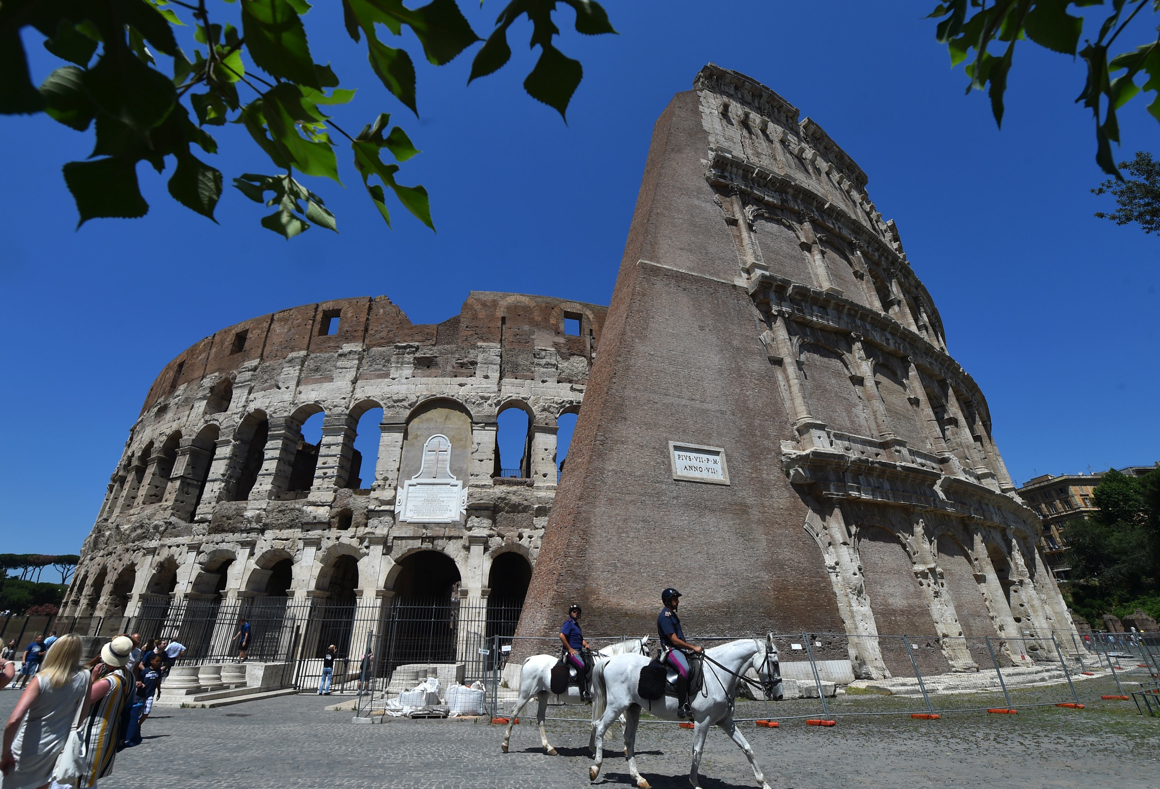 Colosseumul din Roma - istoric, legendă și curiozități