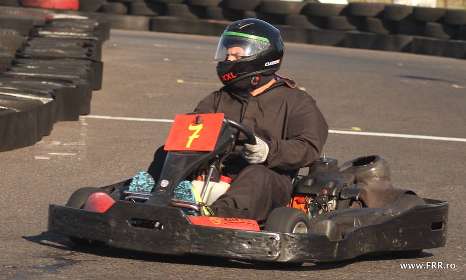 Stejarii s-au distrat la karting, în aşteptarea meciului cu naţionala Canadei, marți, ora 18:45 / GALERIE FOTO