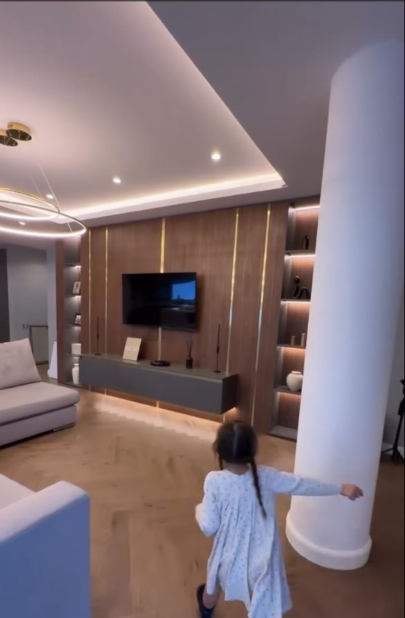 Imagini din apartamentul în care s-a mutat Andreea Popescu după divorțul de Rareș Cojoc: „Sunt în proces de adaptare”