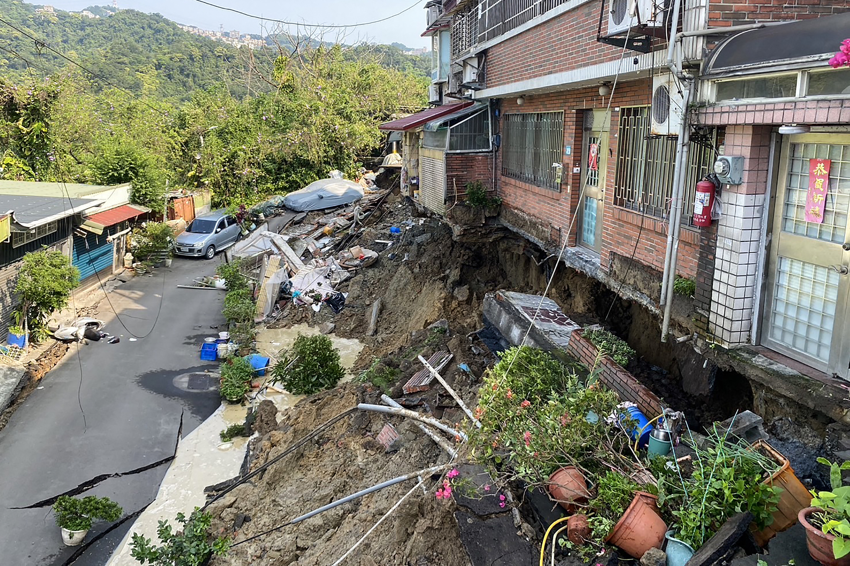 Imagini cu urmările cutremurului din Taiwan, cel mai puternic sesim care a lovit insula în ultimii 25 de ani
