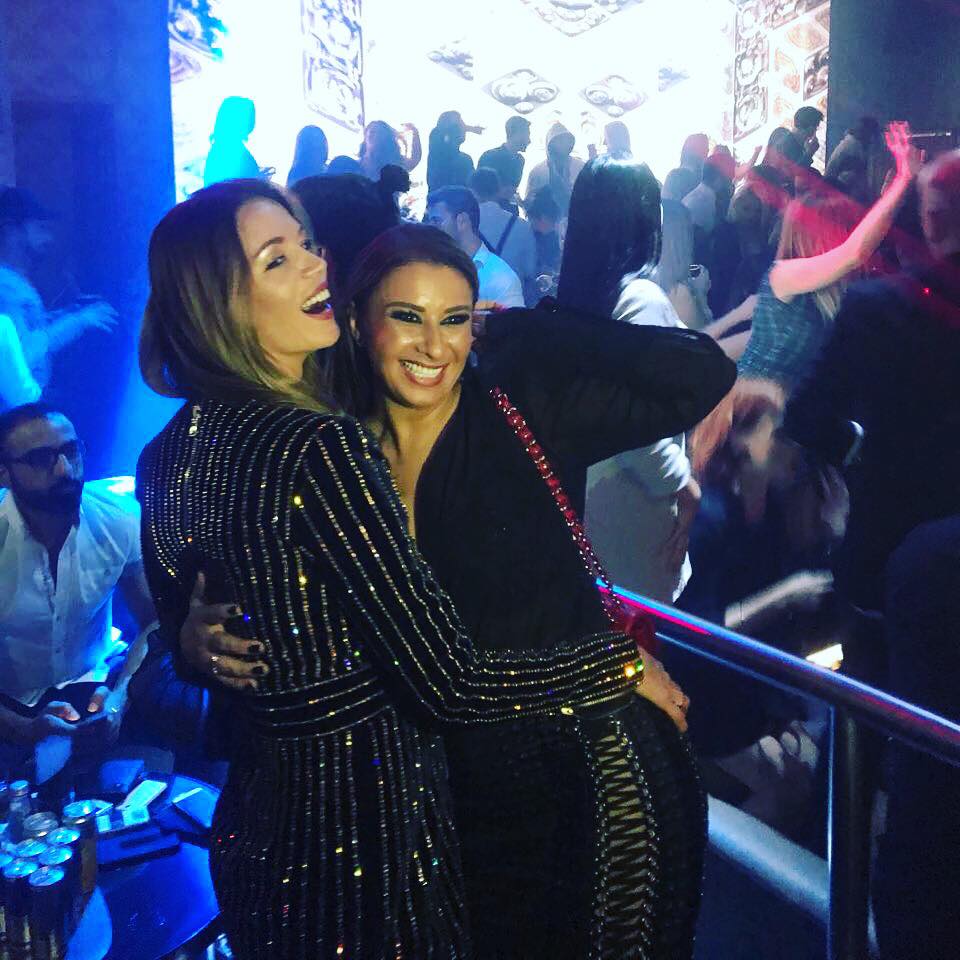 Anamaria Prodan, distracție pe cinste la Dubai. A petrecut pe rupte cu prietenele | FOTO