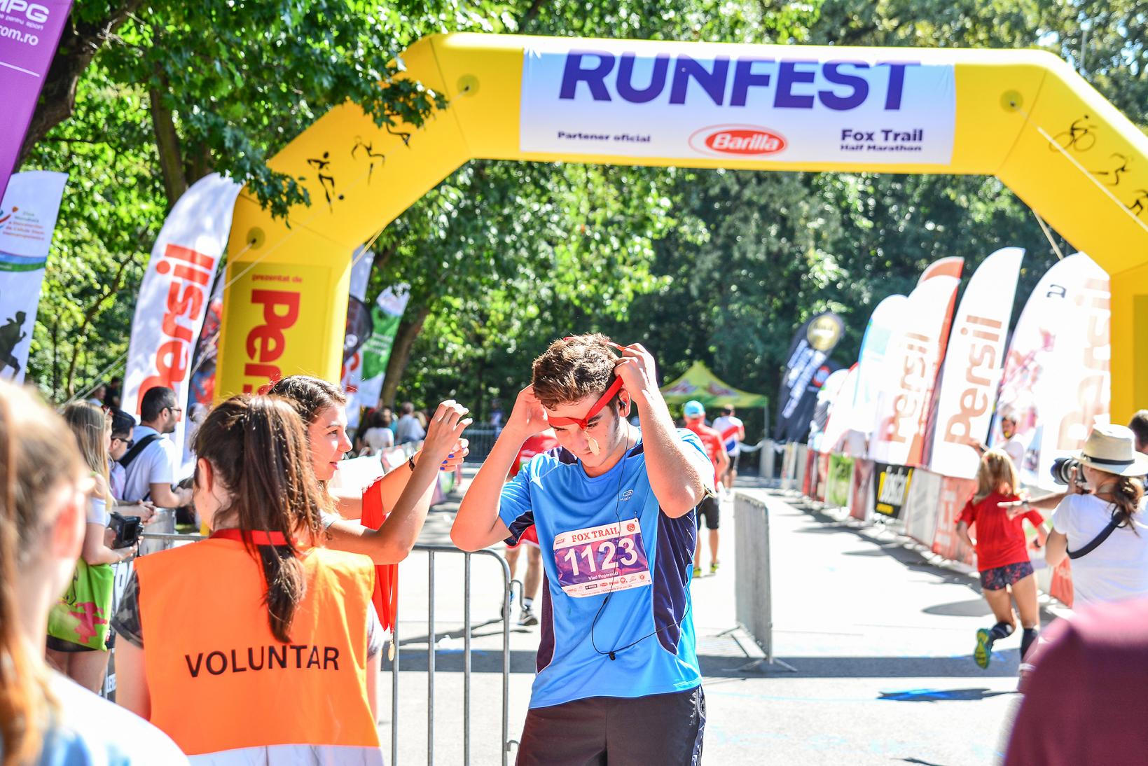 FOX TRAIL Half Marathon, provocare la mișcare în primele zile de toamnă. Participanții au ocazia de a câștiga premii valoroase la o super tombolă în luna iulie