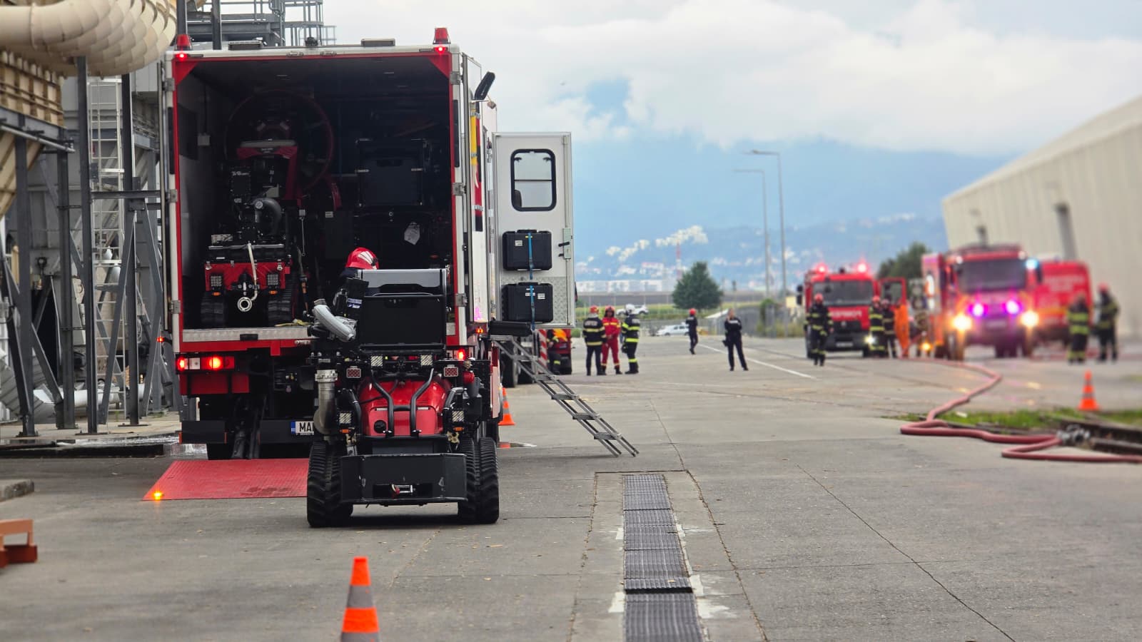 A doua explozie la fabrica de lemn din Brașov. ISU a trimis roboți și echipaje suplimentare
