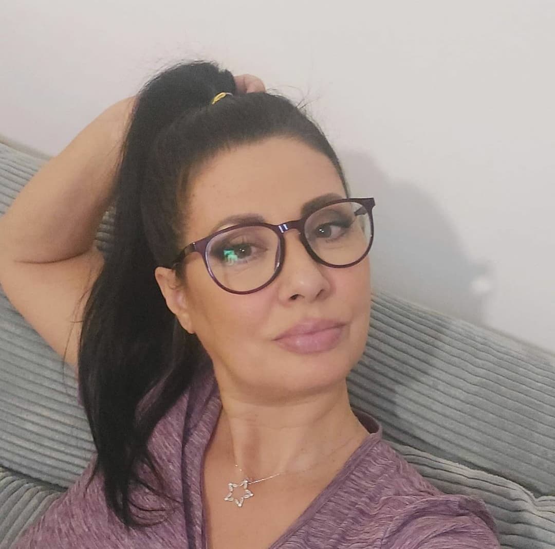 Antonia, mândră de mama sa. Denise Iacobescu a absolvit Facultatea de Psihologie la aproape 60 de ani